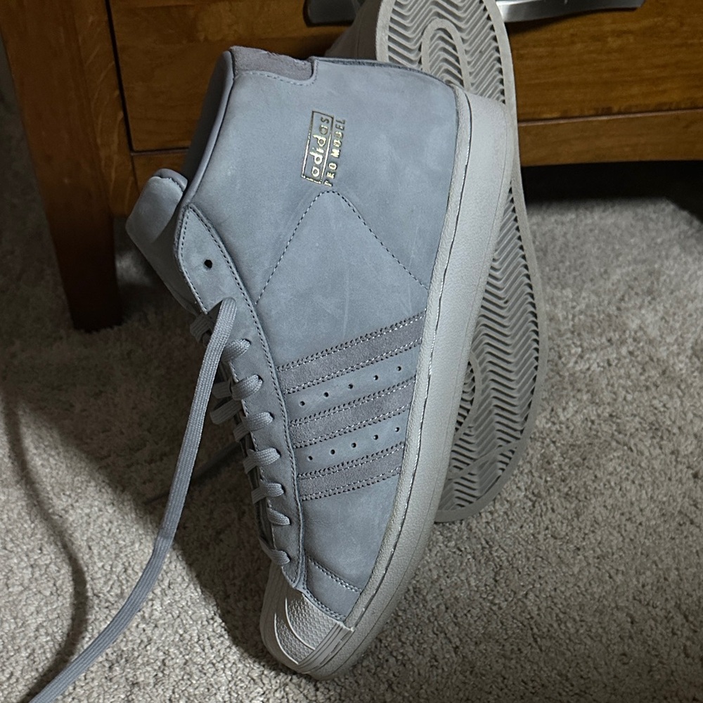 Adidas Men's Light Gray High-Top Sneakers - Picture 4 of 7